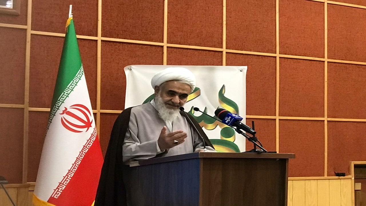 سردار سلیمانی تربیت یافته مکتب نماز بود