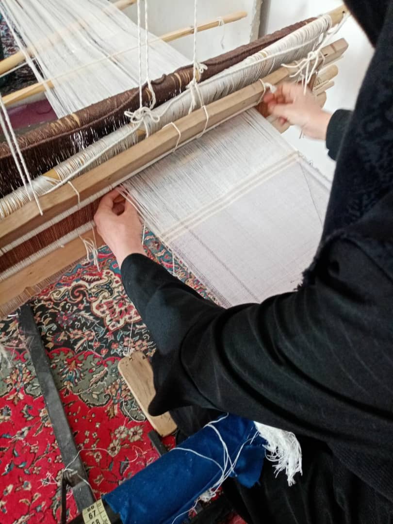 معرفی بیش از ۲۰ طرح صنایع دستی بردسکن برای دریافت تسهیلات به بانک