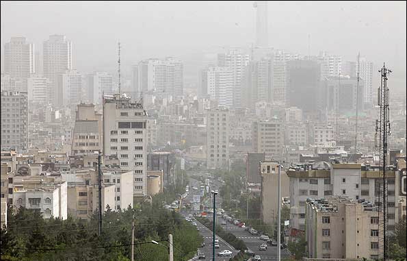 افزایش غلظت آلایندههای جوی در کلانشهرها افزایش غلظت آلایندههای جوی در کلانشهرها