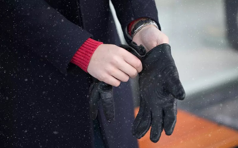 چگونه از پوست خود در هوای سرد مراقبت کنیم؟ چگونه از پوست خود در هوای سرد مراقبت کنیم؟