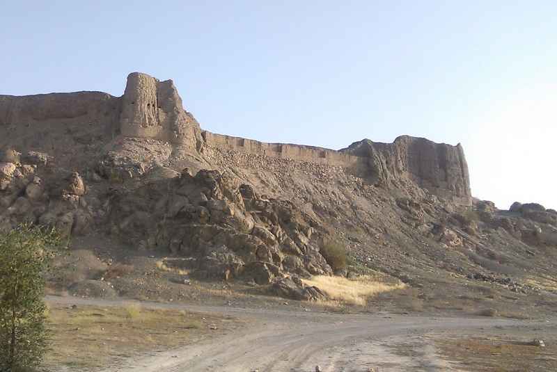 آشنایی با قلعه تاریخی کمیز