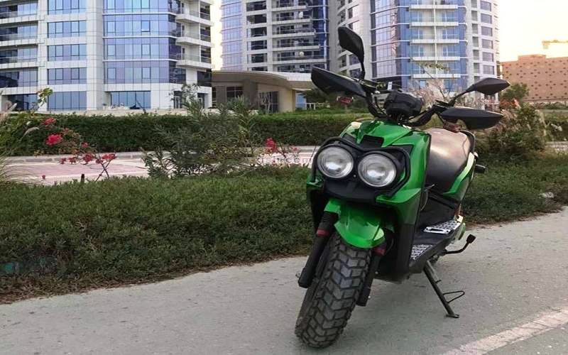 تردد ضابطه‌مند راکبان موتور‌های شارژی در کیش