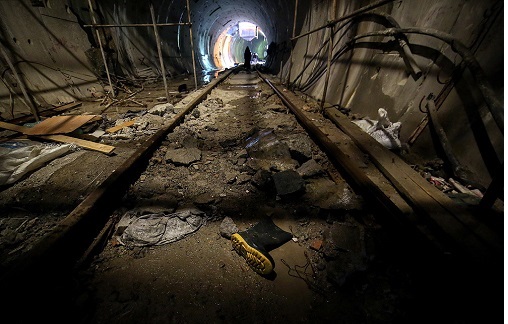 مترو اهواز در حسرت ایستگاه پایانی / روایت یک طرح فرسایشی مترو اهواز در حسرت ایستگاه پایانی / روایت یک طرح فرسایشی