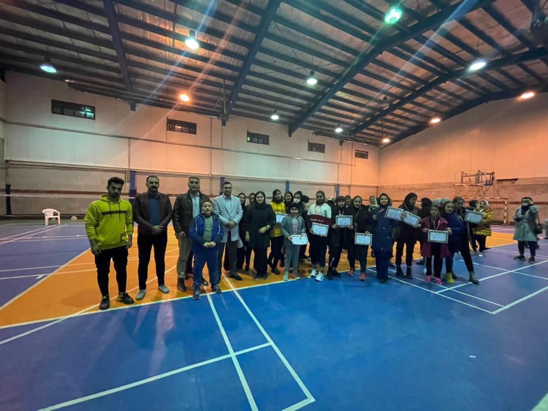 4 مدال حاصل کار بانوان مهابادی از مسابقات بدمینتون جام شهدای آذربایجان