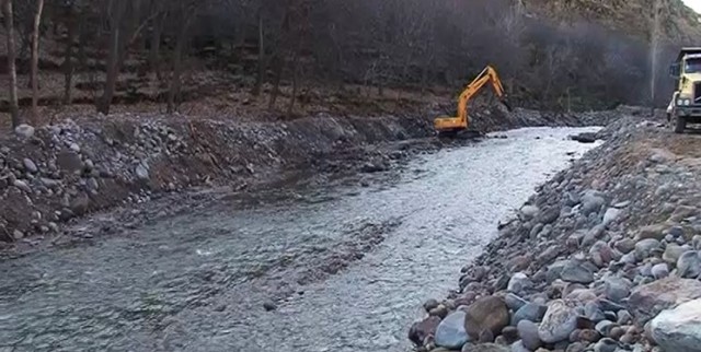 رفع تصرف حدود ۱۰ هکتار حریم رودخانه چهل بازه در طرقبه- شاندیز رفع تصرف حدود ۱۰ هکتار حریم رودخانه چهل بازه در طرقبه- شاندیز