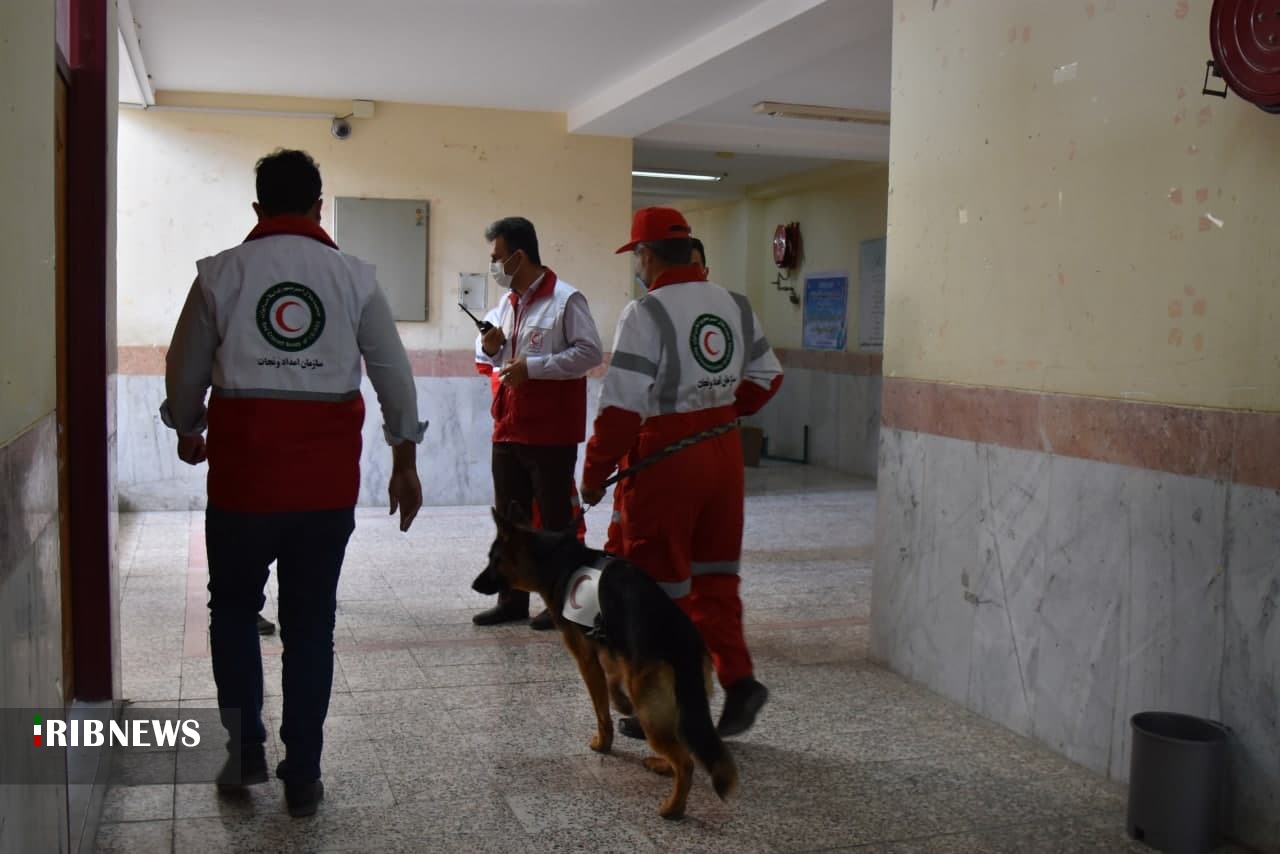 رزمایش زلزله در مدرسه‌های استان بوشهر