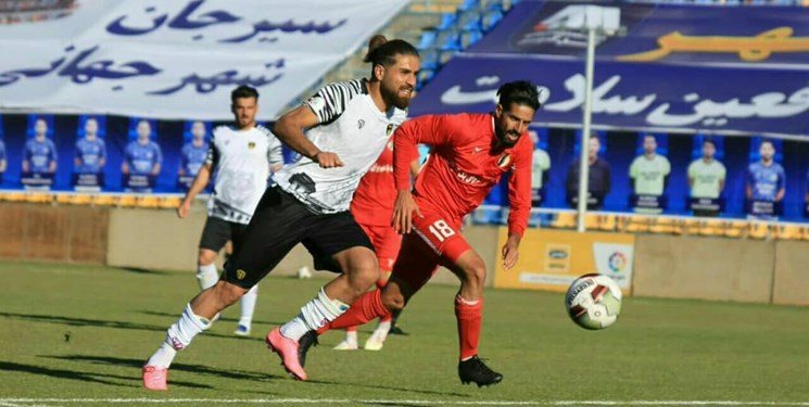 رایکا در نخستین بازی سال جدید مهمان سیرجانی‌ها