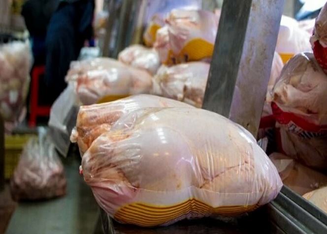 کمبود مرغ در بازار یزد کمبود مرغ در بازار یزد