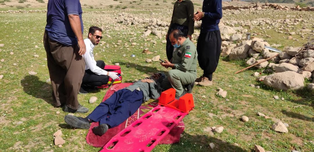 نجات جان بیمار ۵۴ ساله در منطقه سخت گذر روستای لطف آباد دزفول نجات جان بیمار ۵۴ ساله در منطقه سخت گذر روستای لطف آباد دزفول