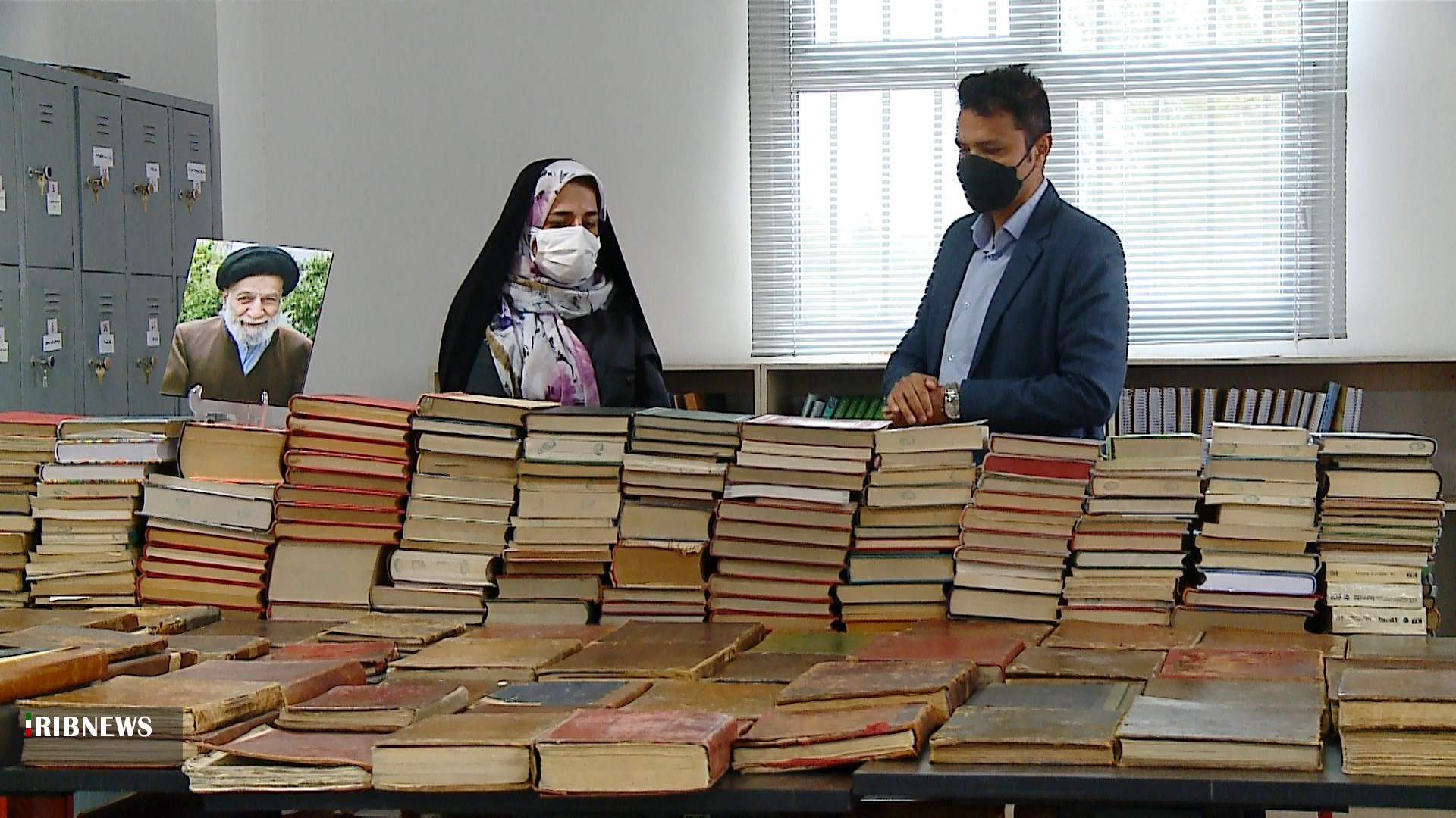 اهدای ۵۰۰ جلد کتاب به کتابخانه مهمان نواز بجنورد اهدای ۵۰۰ جلد کتاب به کتابخانه مهمان نواز بجنورد