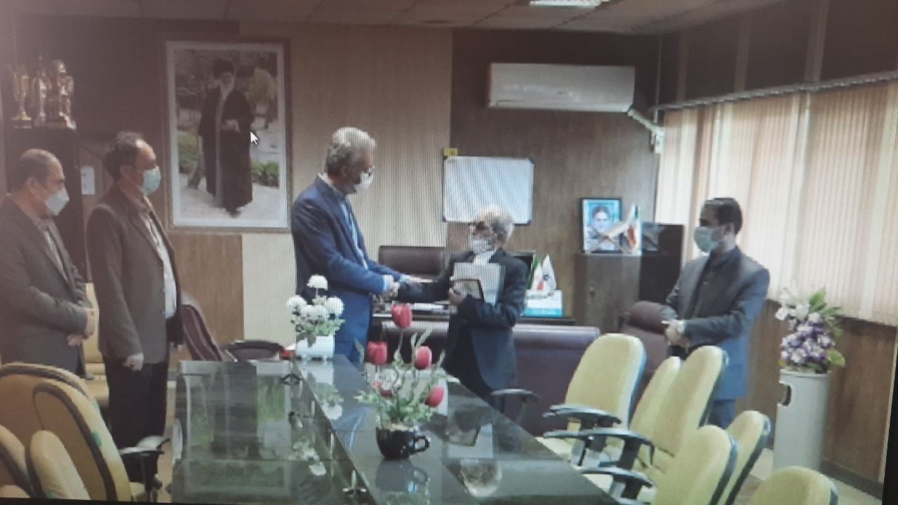 فارغ التحصیلی مسنترین دانشجوی دانشگاه آزاد صومعه سرا فارغ التحصیلی مسنترین دانشجوی دانشگاه آزاد صومعه سرا