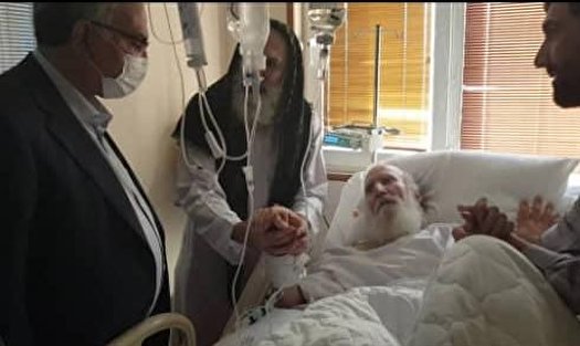 عیادت وزیر بهداشت از استاد اخلاق، آیت الله فاطمی نیا