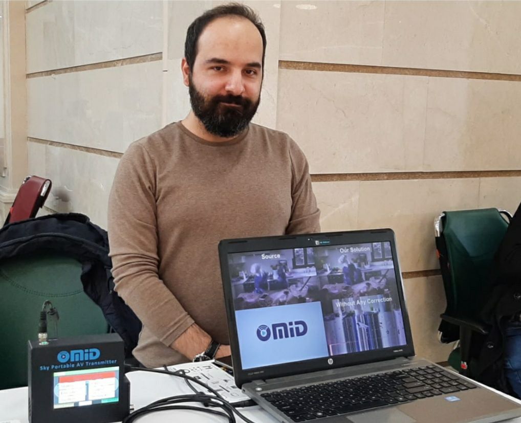 بومی سازی دستگاه فرستنده صوت و تصویر سیم کارتی