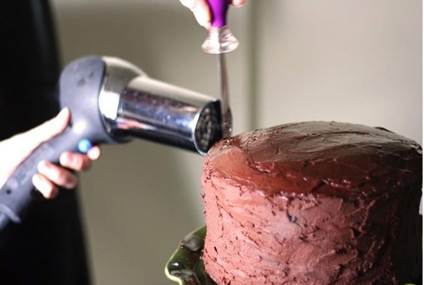 کاربردهای ابتکاری سشوار در خانه داری کاربردهای ابتکاری سشوار در خانه داری