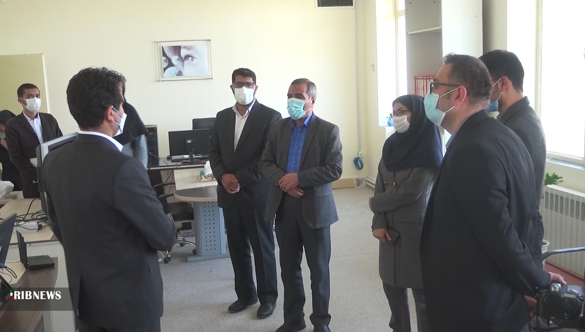 استفاده از محصولات شرکت‌های دانش بنیان در اولویت قرار گیردتا محصولات بومی دانش بنیان مورد استفاده قرار گیرد.