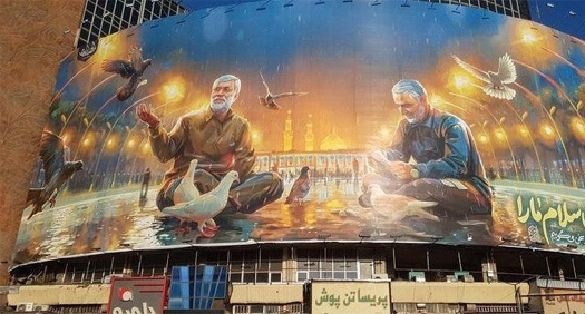 دو دیوارنگاره از شهید سلیمانی در پایتخت نقش می‌بندد