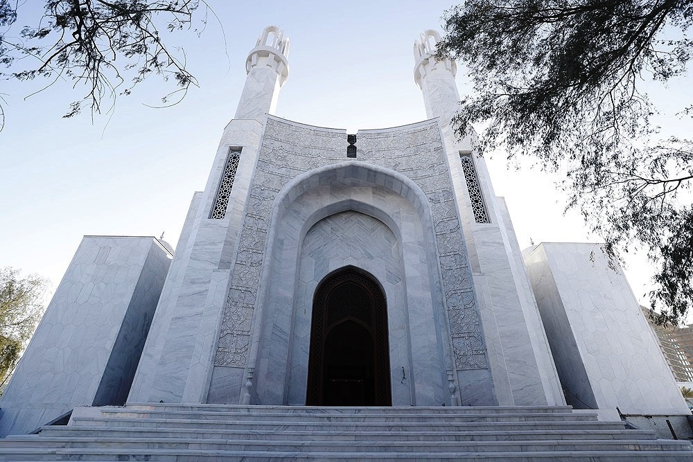 افتتاح مسجد ثامن الائمه در جزیره کیش