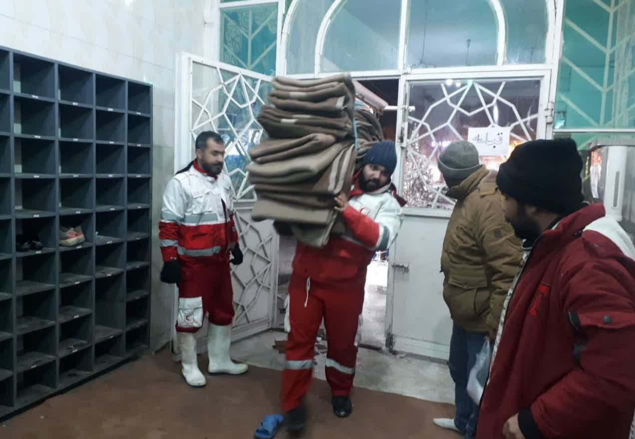 امدادرسانی به ۱۴ هزار نفر و اسکان اضطراری ۲ هزار و ۴۲۷ گرفتار در برف و کولاک