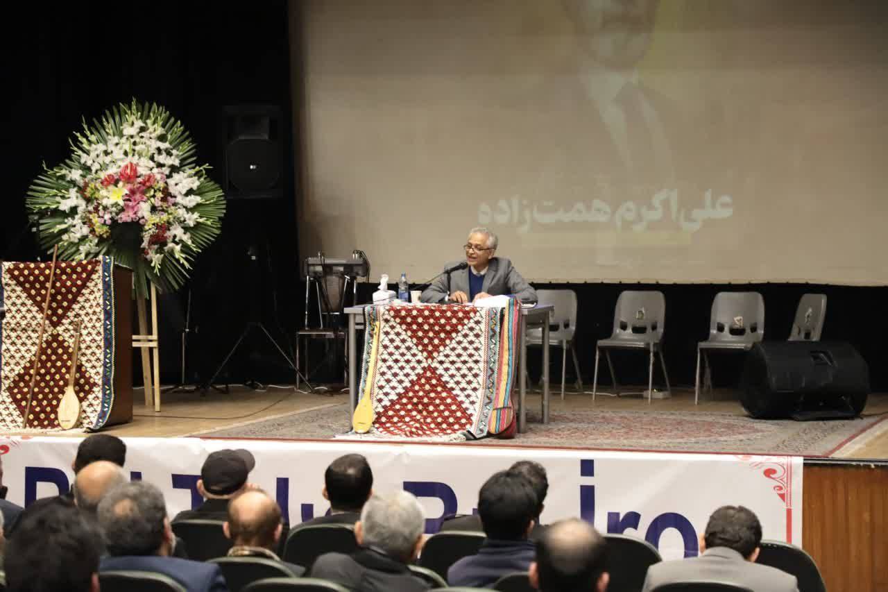 بزرگداشت علی اکرم همت زاده در دانشگاه تهران بزرگداشت علی اکرم همت زاده در دانشگاه تهران