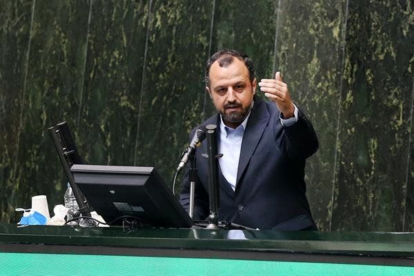 وعده یک ماهه خاندوزی برای ساماندهی بازار ارز توسط بانک مرکزی