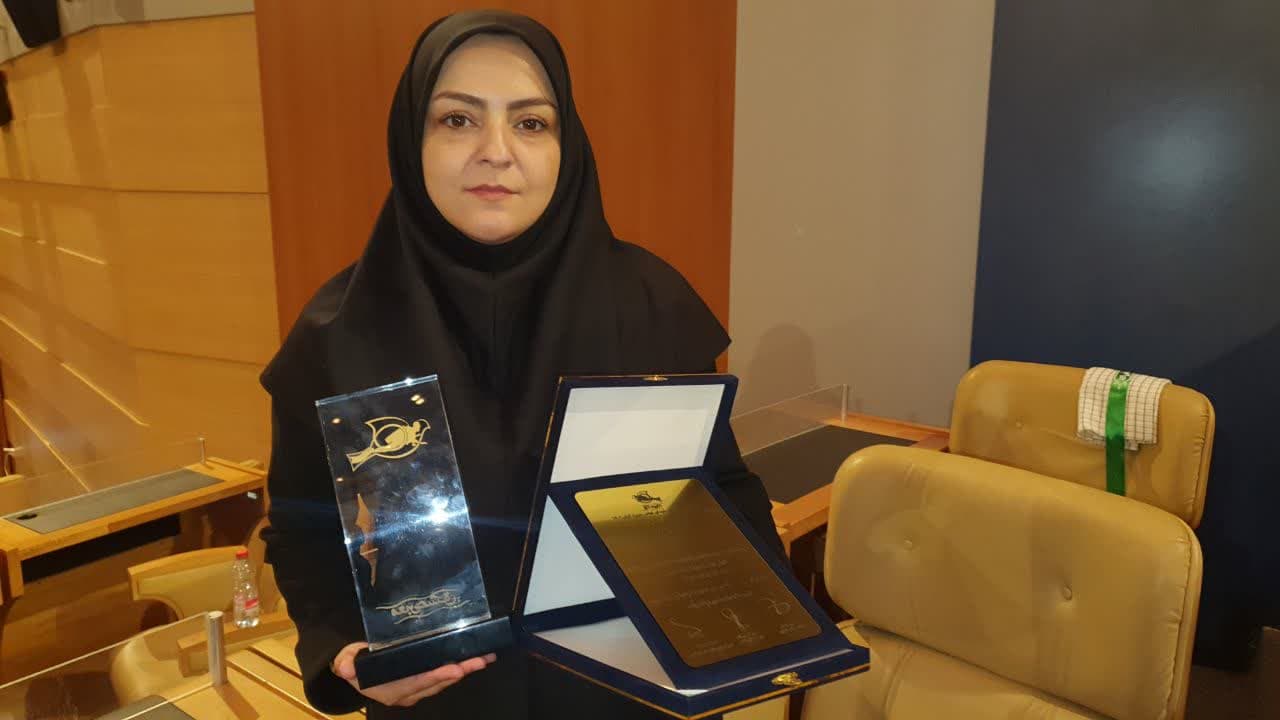 درخشش خبرنگار صداوسیمای مازندران در کنگره ملی شهدای غواص درخشش خبرنگار صداوسیمای مازندران در کنگره ملی شهدای غواص