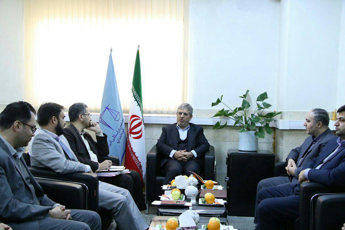 شفافیت سرلوحه مبارزه با فساد است شفافیت سرلوحه مبارزه با فساد است