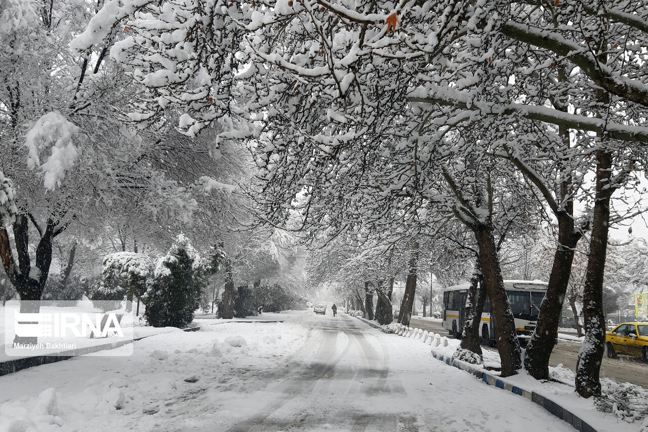 بارش برف وباران در همدان