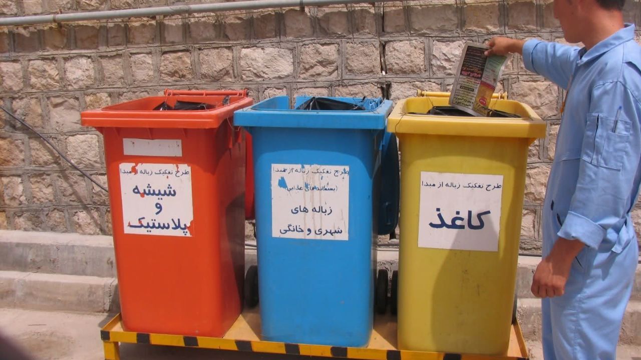 جمع آوری زباله‌ها از درمنازل در ۷۰ نقطه شهر کرمانشاه