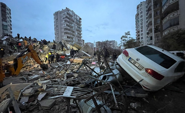 آمار کشته شدگان زمین لرزه ترکیه به بیش از دو هزار نفر رسید