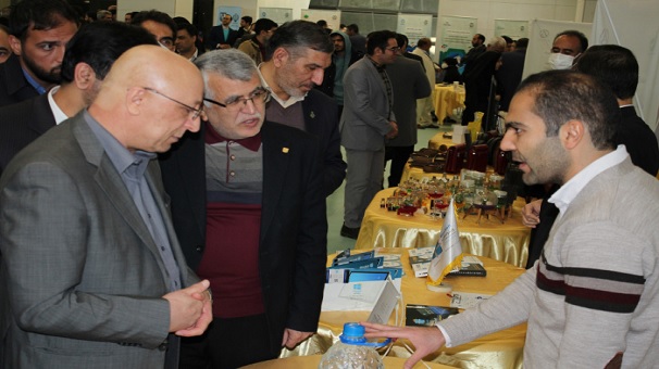 بازدید زلفی گل از پارک علم و فناوری دانشگاه سمنان بازدید زلفی گل از پارک علم و فناوری دانشگاه سمنان