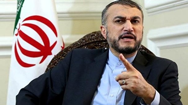 در جایگاهی نیستید که از حقوق بشر دم بزنید!