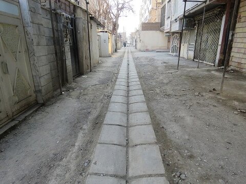 جدول‌گذاری و بهسازی معابر شهرک موحدین در کرج نو انجام شد