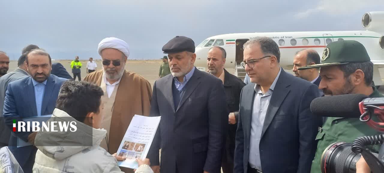 وزیرکشور برای افتتاح چند طرح وارد زنجان شد وزیرکشور برای افتتاح چند طرح وارد زنجان شد