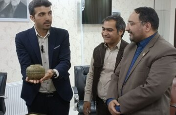 کشف کوزه سفالی چند هزار ساله در تپه اروک شهرستان گناباد