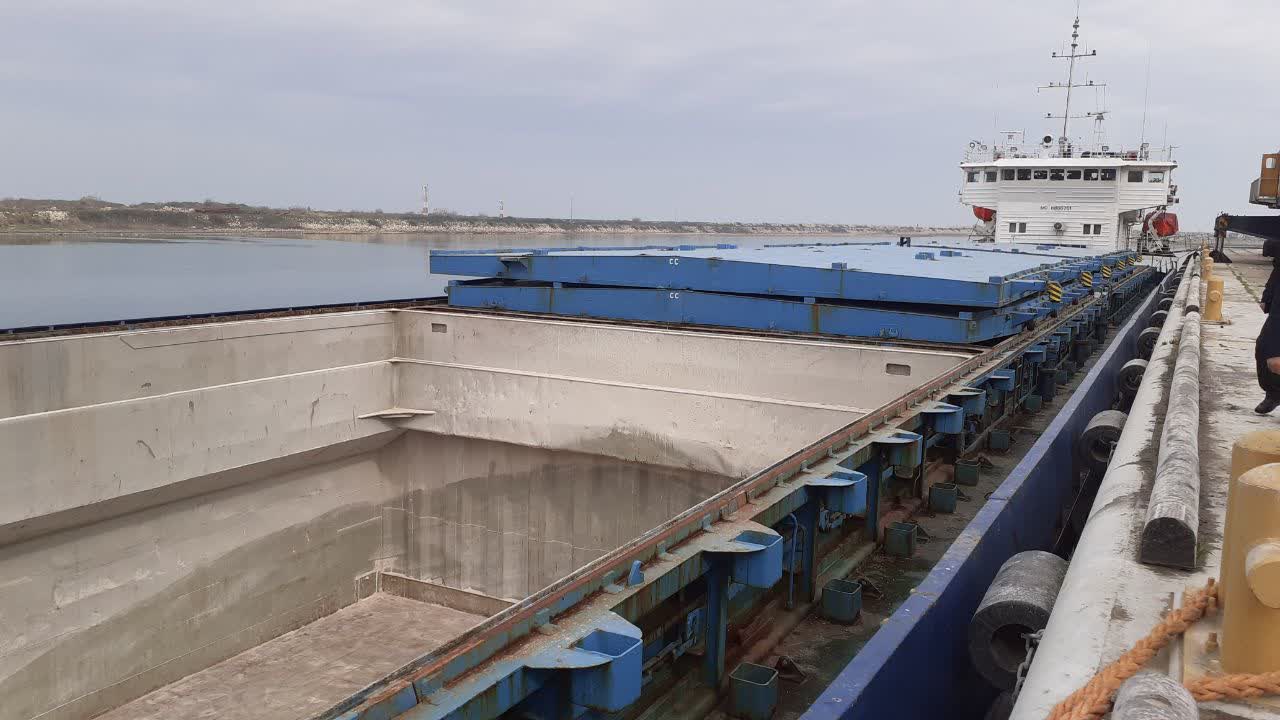 بازدید وزیر کار و استاندار مازندران از قابلیت‌های منطقه ویژه اقتصادی بندر امیرآباد