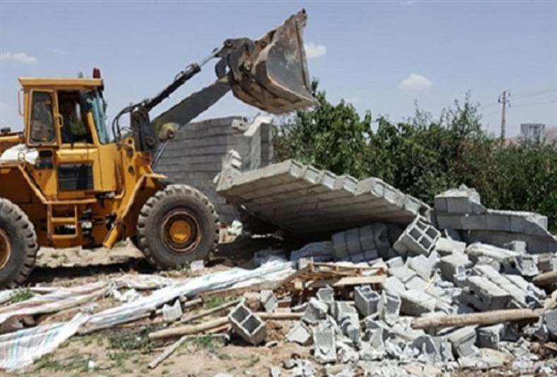 تخریب ۲۰ بنای غیر مجاز در اراضی کشاورزی شهرستان بوئین زهرا تخریب ۲۰ بنای غیر مجاز در اراضی کشاورزی شهرستان بوئین زهرا
