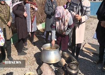 اهدای سنت چهارشنبه سوری در فیروزکوه