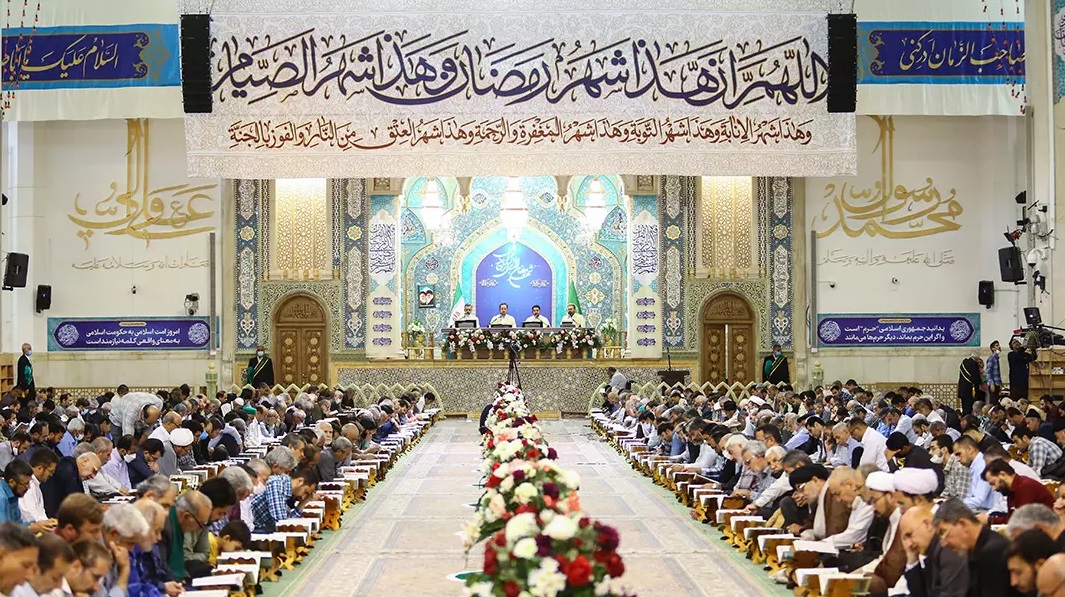 پخش آیین ترتیل خوانی حرم مطهر بانوی کرامت از شبکه سه سیما