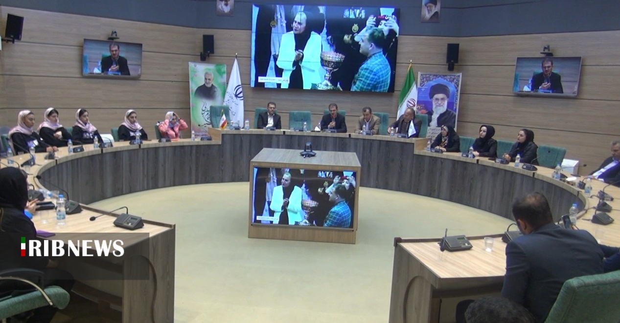 تجلیل از بانوان قهرمان بسکتبالیست کردستان