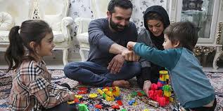 یک خاتواده در کنارهم