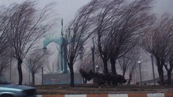 تداوم وزش باد شدید در تهران