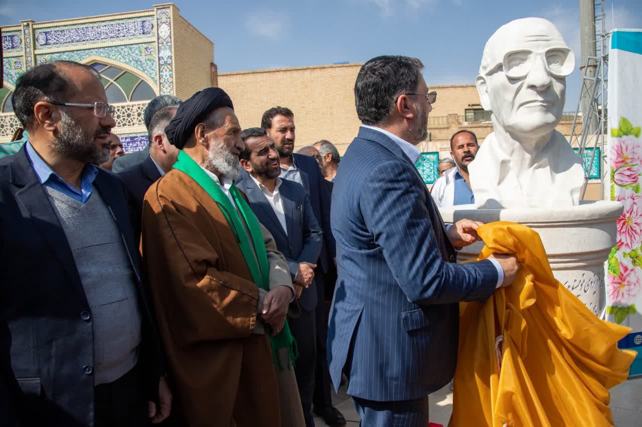 رونمایی از مقبره استاد مهدی آذر یزدی