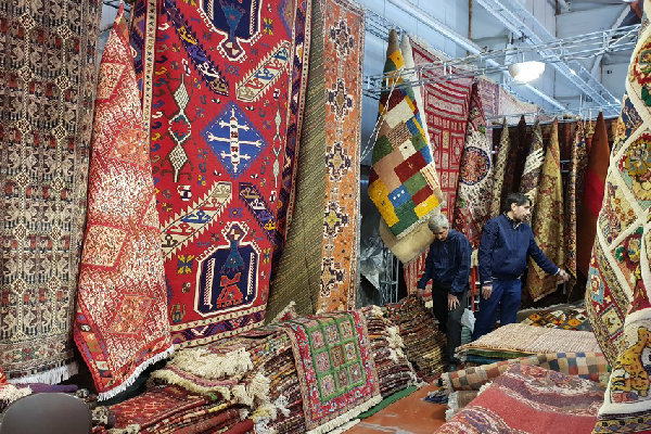 وابستگی تکنولوژی به صنایع بومی و هنر‌های اصیل