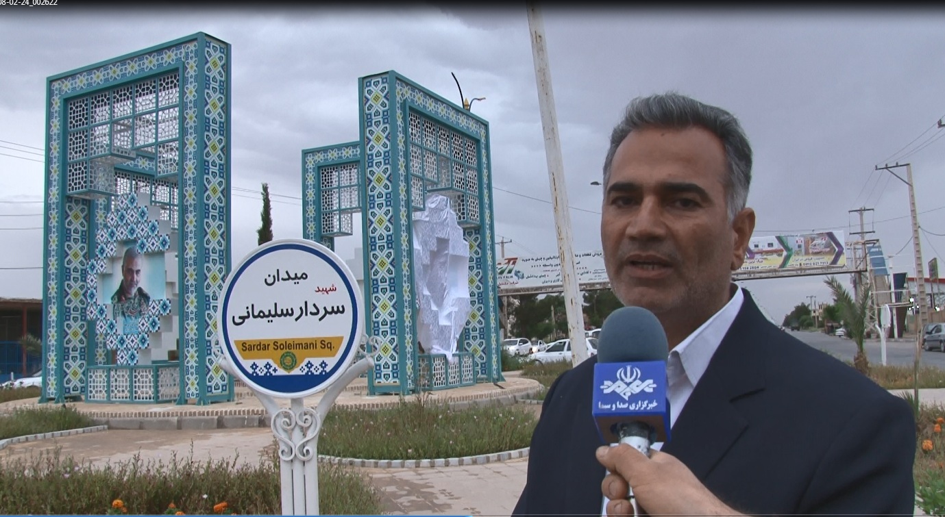 رونمایی از المان سردار سلیمانی در میبد رونمایی از المان سردار سلیمانی در میبد