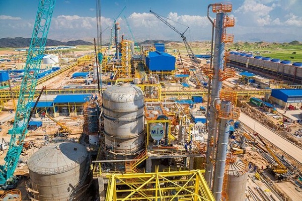 مجتمع صنایع پتروشیمی مسجدسلیمان از افتخارات کشور است مجتمع صنایع پتروشیمی مسجدسلیمان از افتخارات کشور است