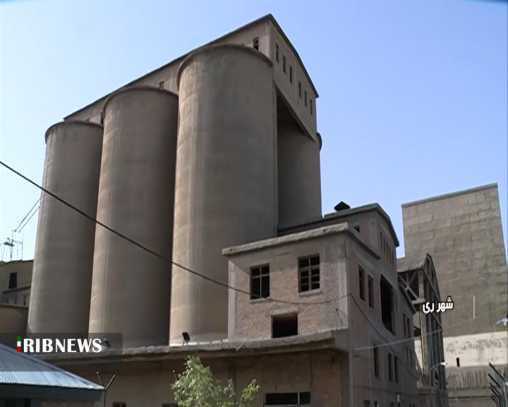 بازدید معاون علمی و فناوری رئیس&zwnj;جمهوراز کارخانه تاریخی سیمان ری