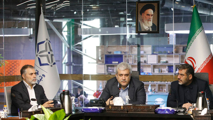 ستاری: شرکتهای خلاق پرچمداران میدان مبارزه فرهنگی هستند ستاری: شرکتهای خلاق پرچمداران میدان مبارزه فرهنگی هستند