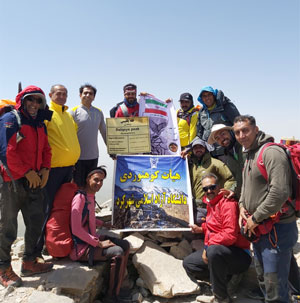 صعود دانشجویان شهرکردی به بلندترین قله زنجان صعود دانشجویان شهرکردی به بلندترین قله زنجان