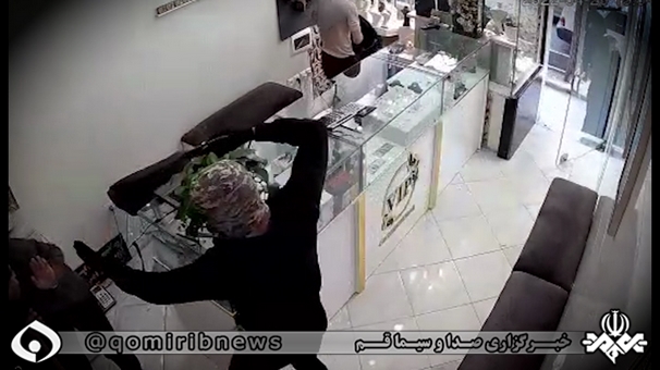 بازداشت سارقان مسلح طلا فروشی ۲۰ متری شهید مطهری قم