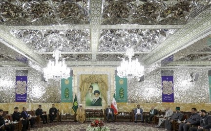 زیارتی توأم با آسایش و آرامش و تحقق زیارت متعالی همراه با معرفت دو وظیفه اصلی زائران رضوی زیارتی توأم با آسایش و آرامش و تحقق زیارت متعالی همراه با معرفت دو وظیفه اصلی زائران رضوی